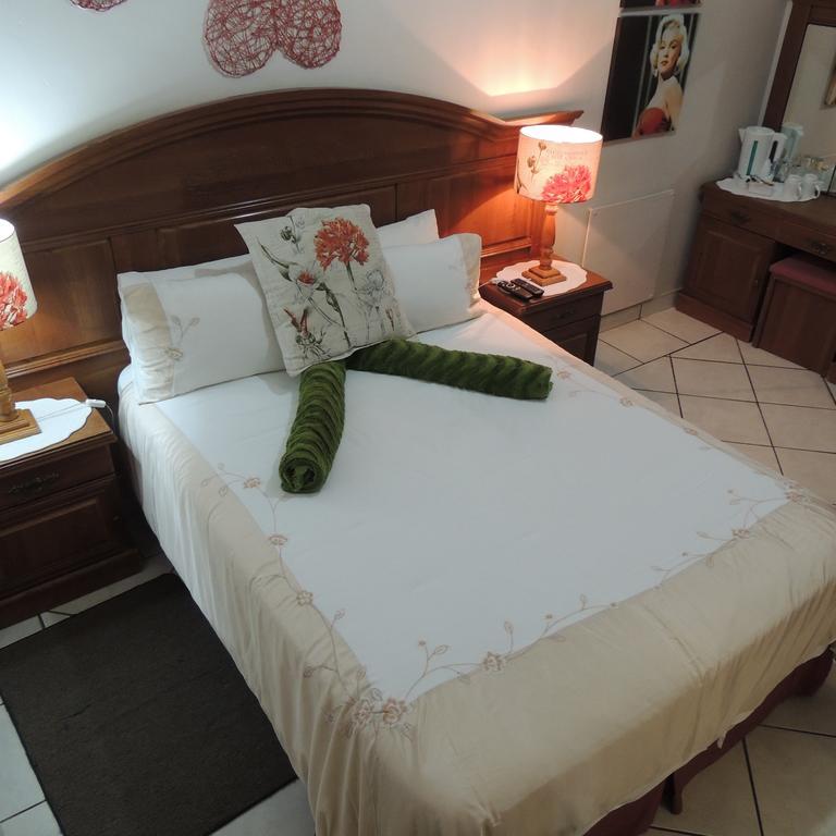 Rita'S Guesthouse Cc ヴリヘイド エクステリア 写真