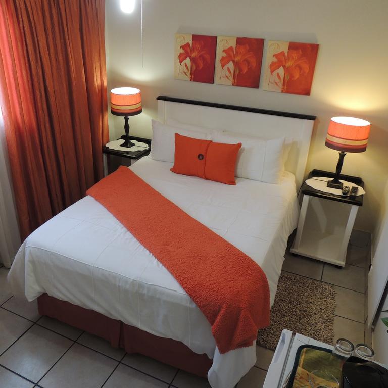 Rita'S Guesthouse Cc ヴリヘイド エクステリア 写真