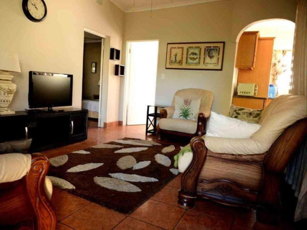 Rita'S Guesthouse Cc ヴリヘイド エクステリア 写真